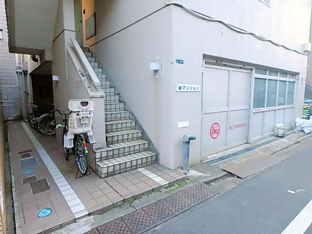 エントランス①