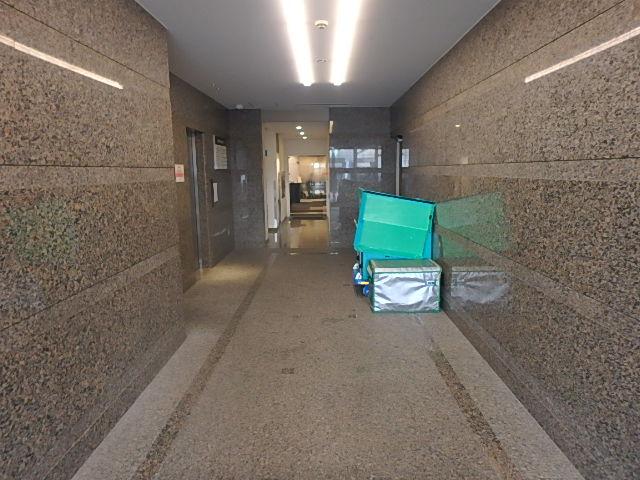 ホール①
