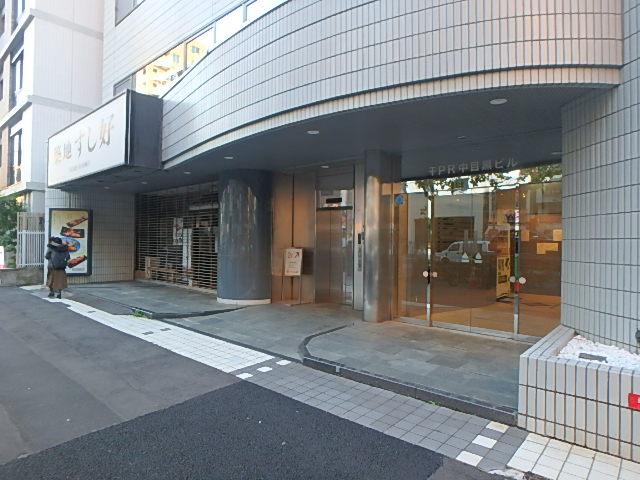 エントランス①