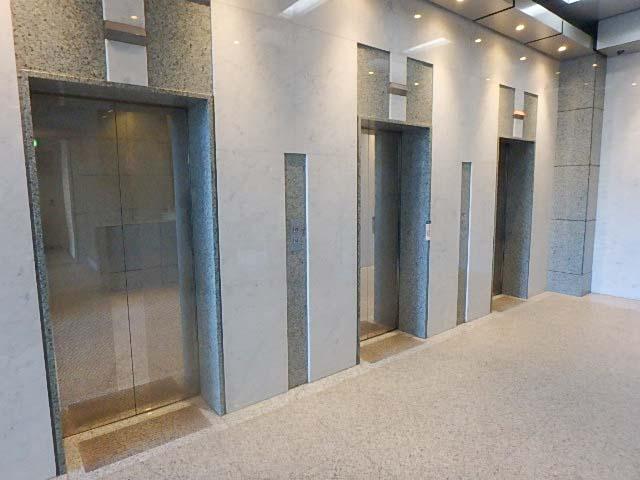 ホール③