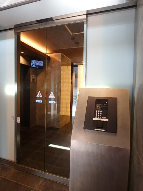 ホール②