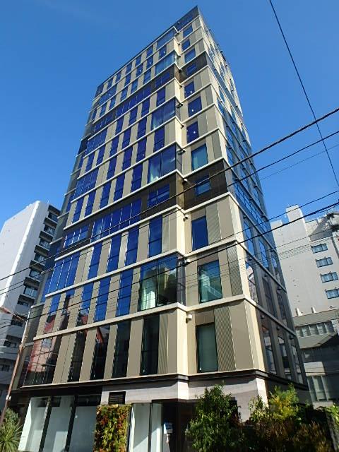 「mirio神保町」セットアップオフィスでスムーズな入居を!木調のあたたかみを感じる築浅物件