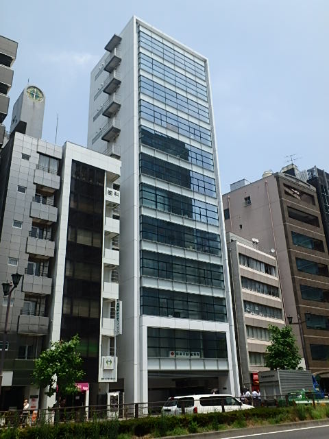 「アトム麹町タワー」麹町エリアに佇む端正なコンパクトオフィスビル🏢街全体のセキュリティも高水準です🔒️