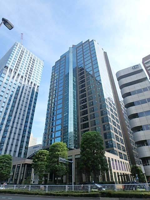 「西新宿三井ビルディング」”大人な新宿”副都心の利便性と落ち着きを兼ね備えた物件🏢